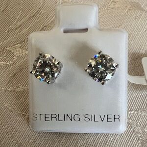 12/9 Sterling Silver Moissanite 1.0Ct Stud Earrings
